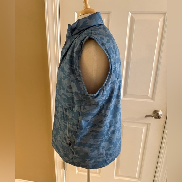 Johnnie-O Rippen 2 Way Zip Slate Blue Camouflage Puffer Vest-Size Medium-Golf - Picture 3 of 9